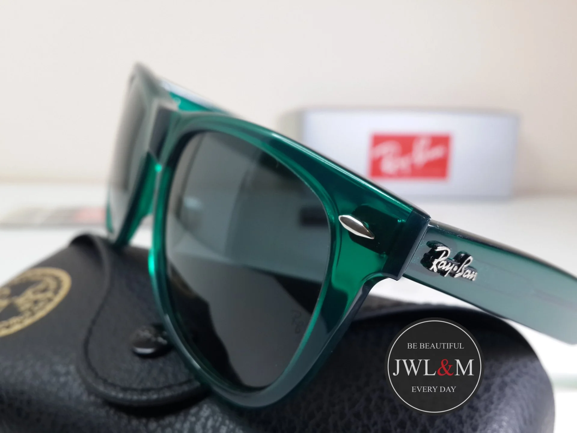 Солнцезащитные очки Ray Ban Wayfarer - миниатюра 2