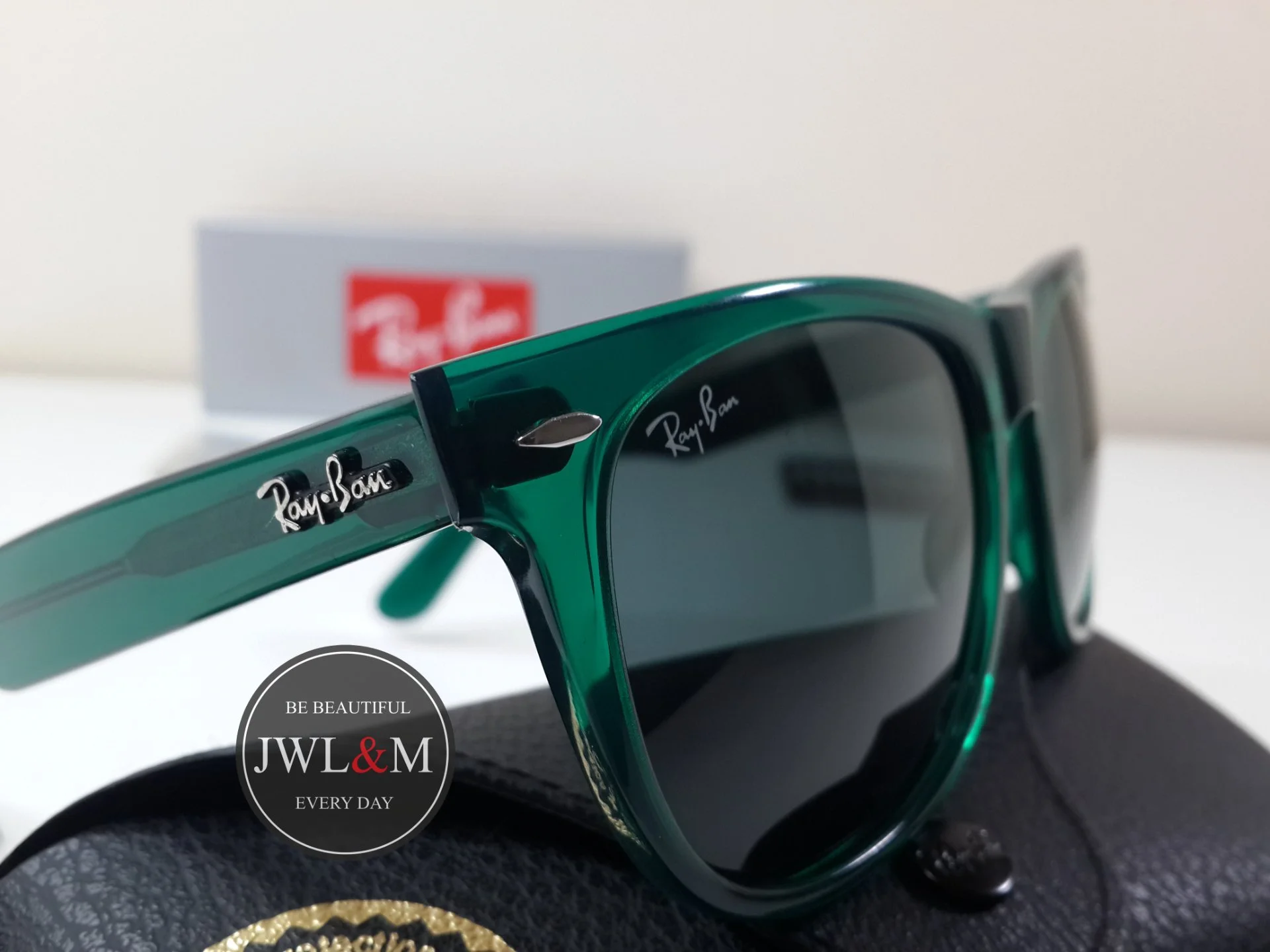 Солнцезащитные очки Ray Ban Wayfarer - миниатюра 3