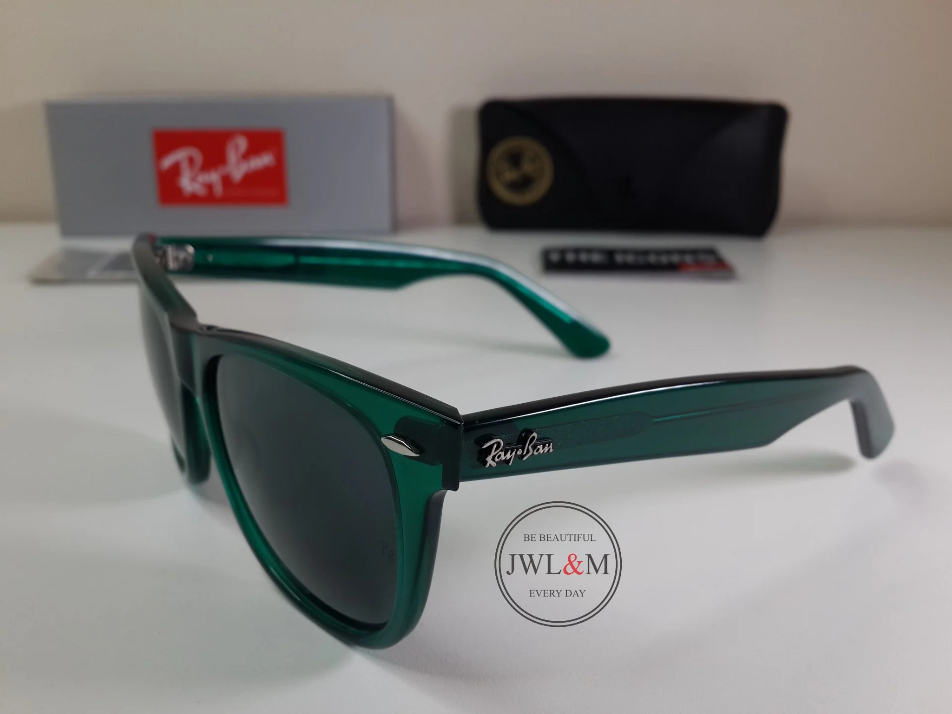 Солнцезащитные очки Ray Ban Wayfarer - миниатюра 5