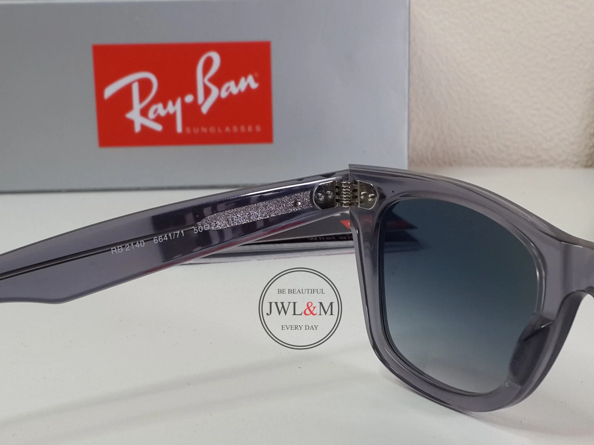 Солнцезащитные очки Ray Ban Wayfarer - миниатюра 9