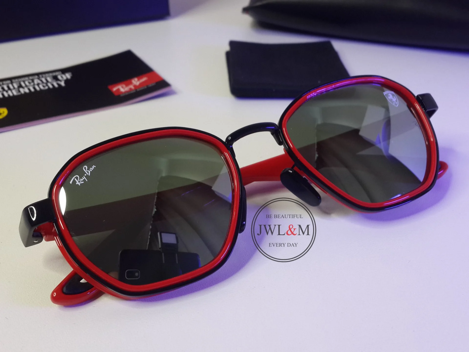 Солнцезащитные очки Ray Ban & Ferrari - миниатюра 5