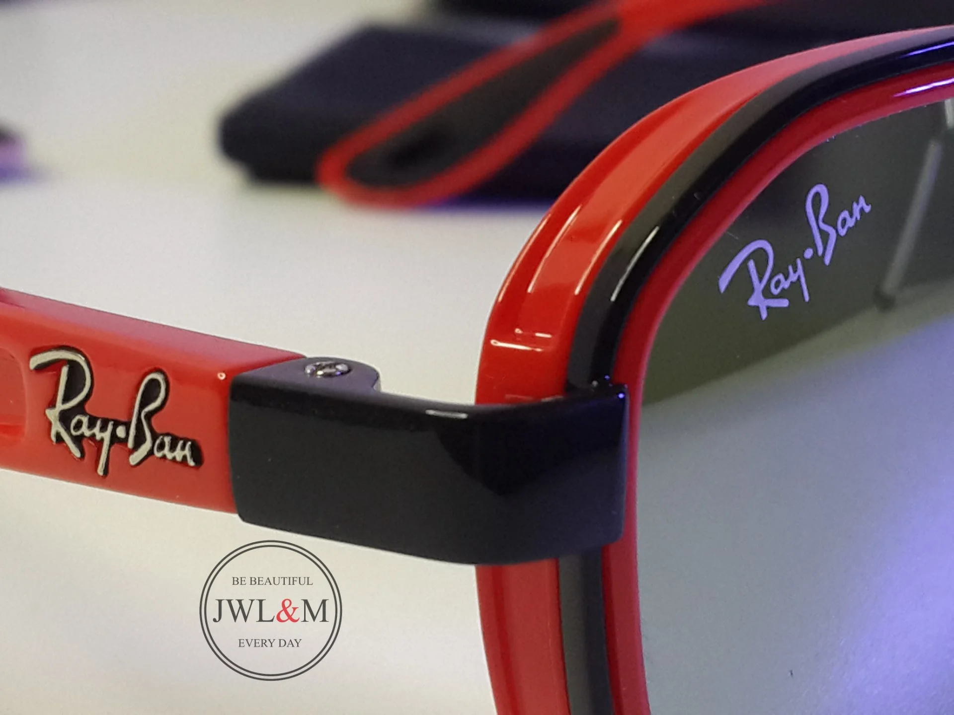 Солнцезащитные очки Ray Ban & Ferrari - миниатюра 7