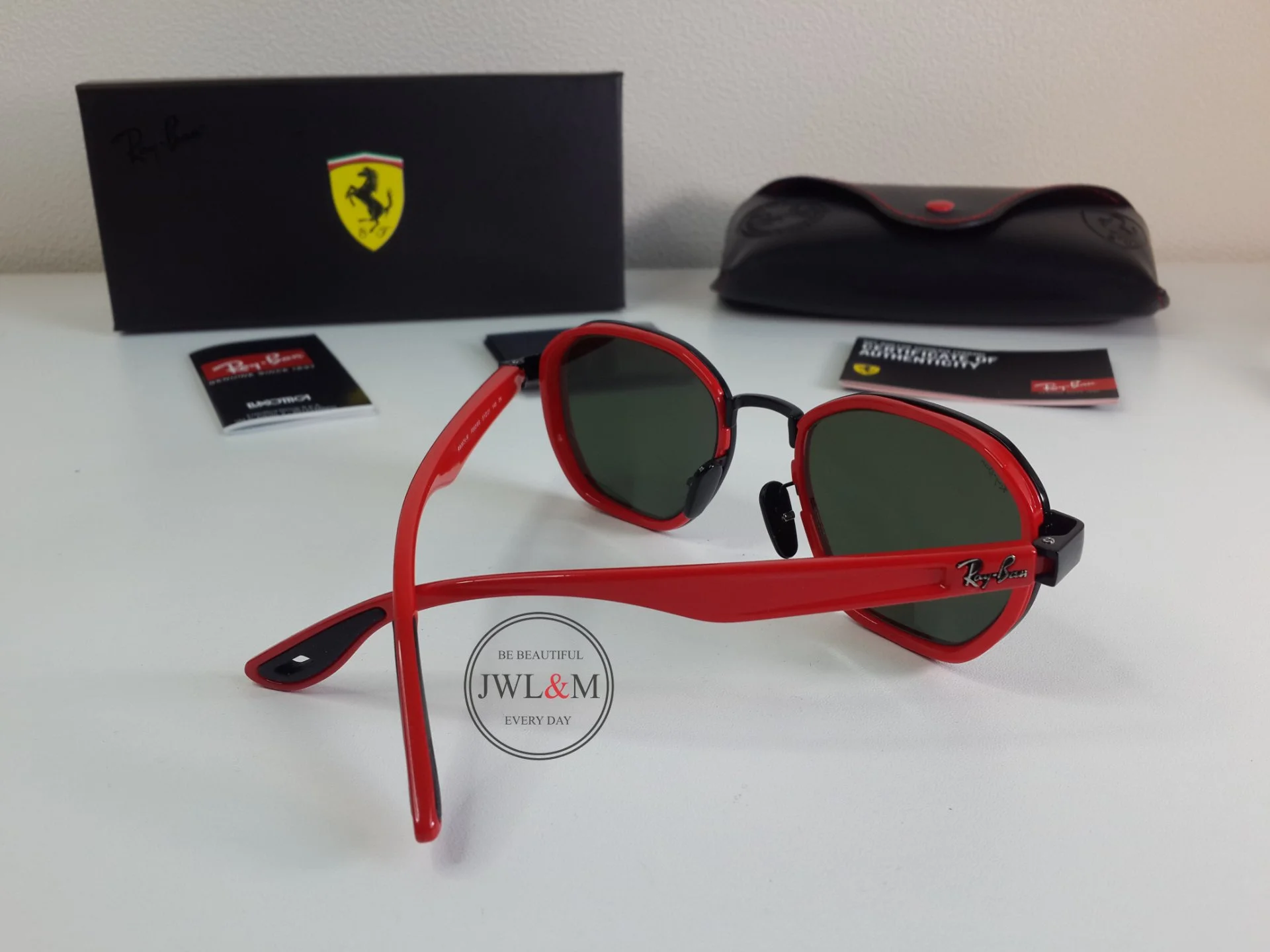 Солнцезащитные очки Ray Ban & Ferrari - миниатюра 10