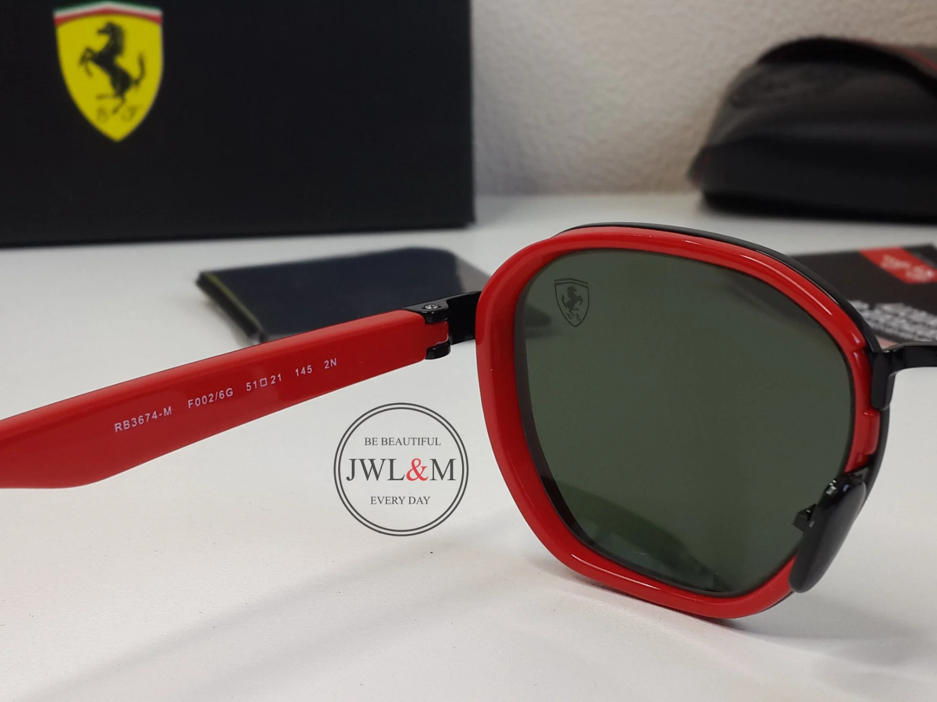 Солнцезащитные очки Ray Ban & Ferrari - миниатюра 13