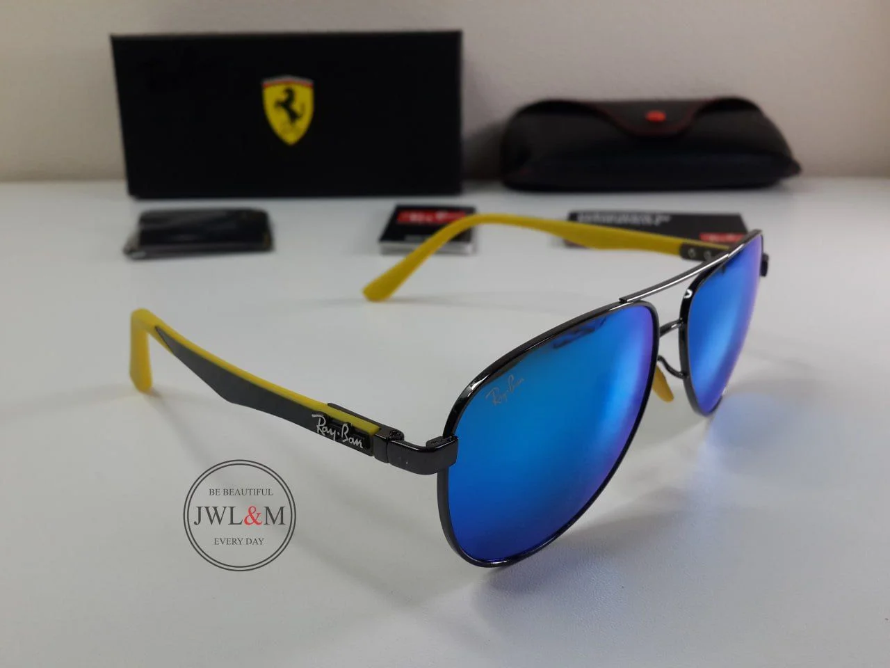 Солнцезащитные очки Ray Ban Ferrari - миниатюра 4