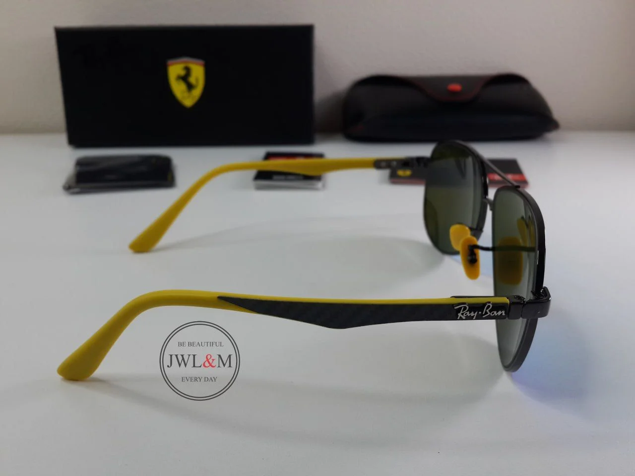 Солнцезащитные очки Ray Ban Ferrari - миниатюра 9