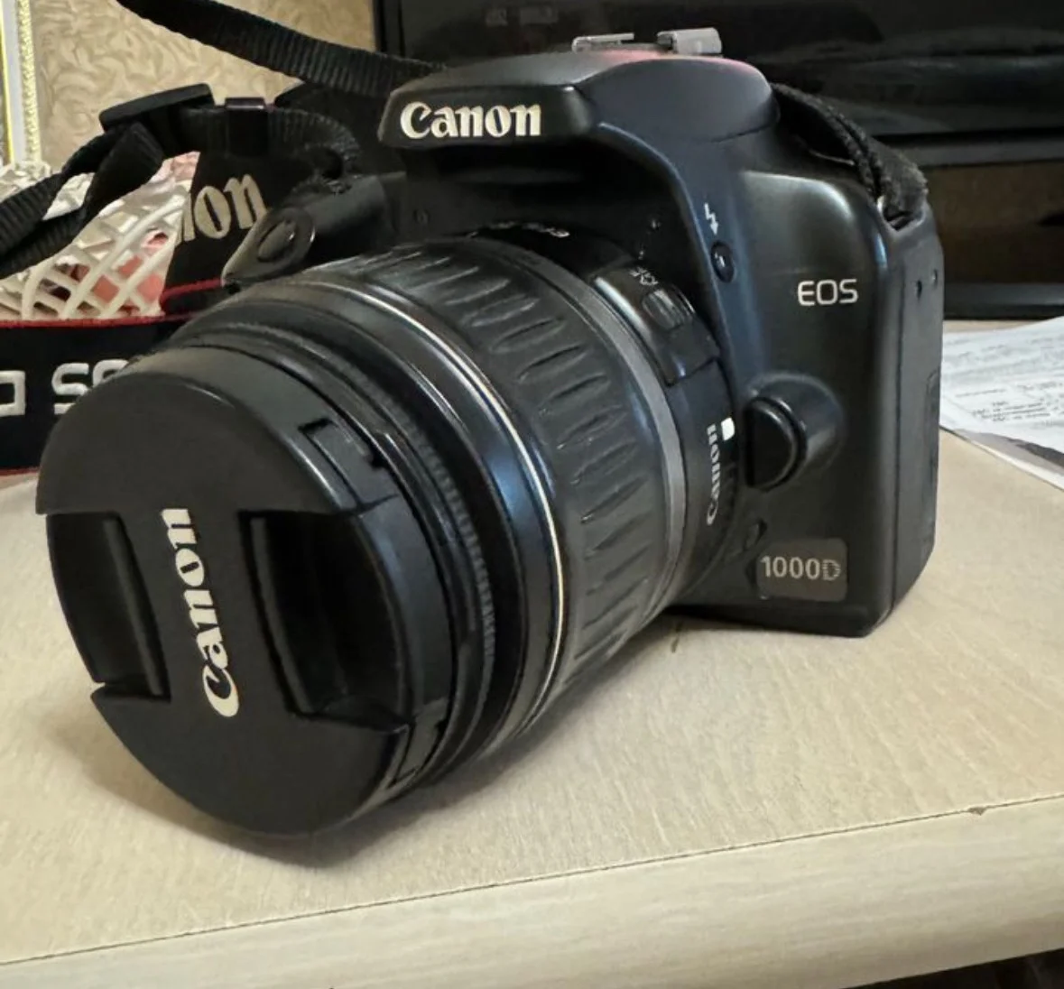 Фотоаппарат canon eos 1000d - миниатюра 2