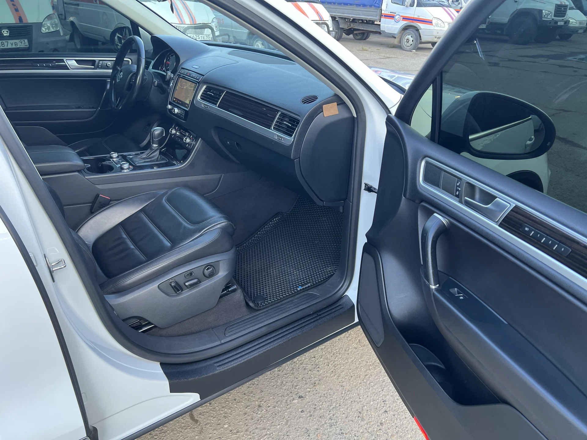 Volkswagen Touareg 3.0 дизель 2014г - миниатюра 19
