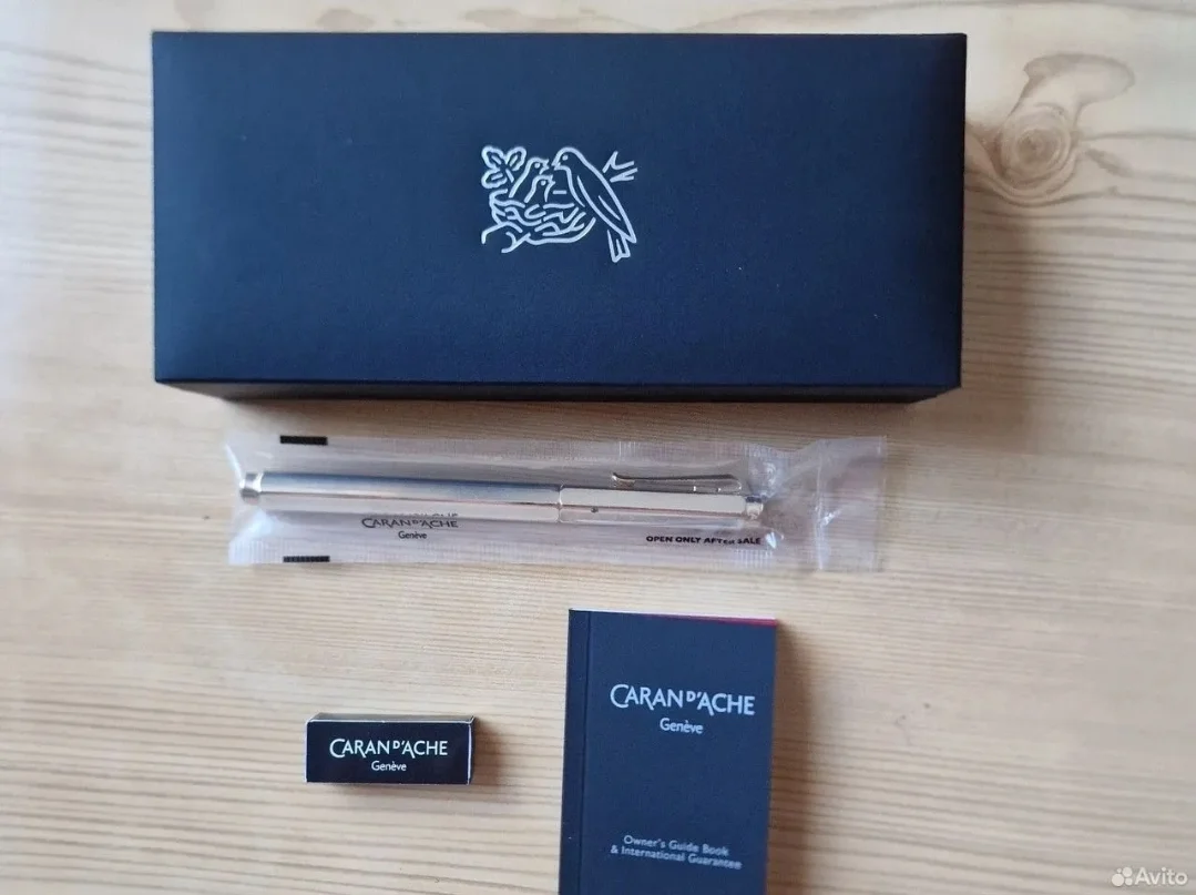 Золотистая Перьевая ручка Caran d’Ache Ecridor Chevron - миниатюра 5