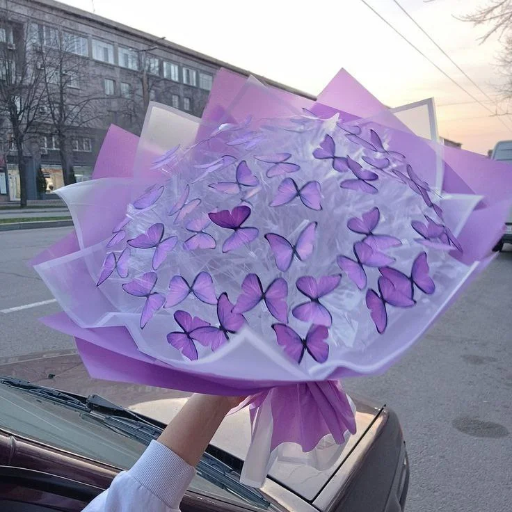 Светящиеся букеты из бабочек - миниатюра 6