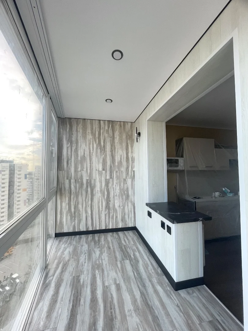 Отделка и остекление балконов и лоджий - миниатюра 3