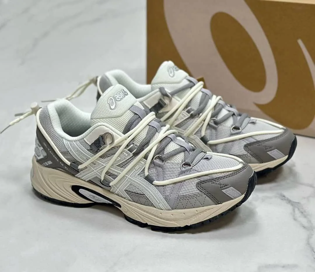 Кроссовки Asics - изображение 1
