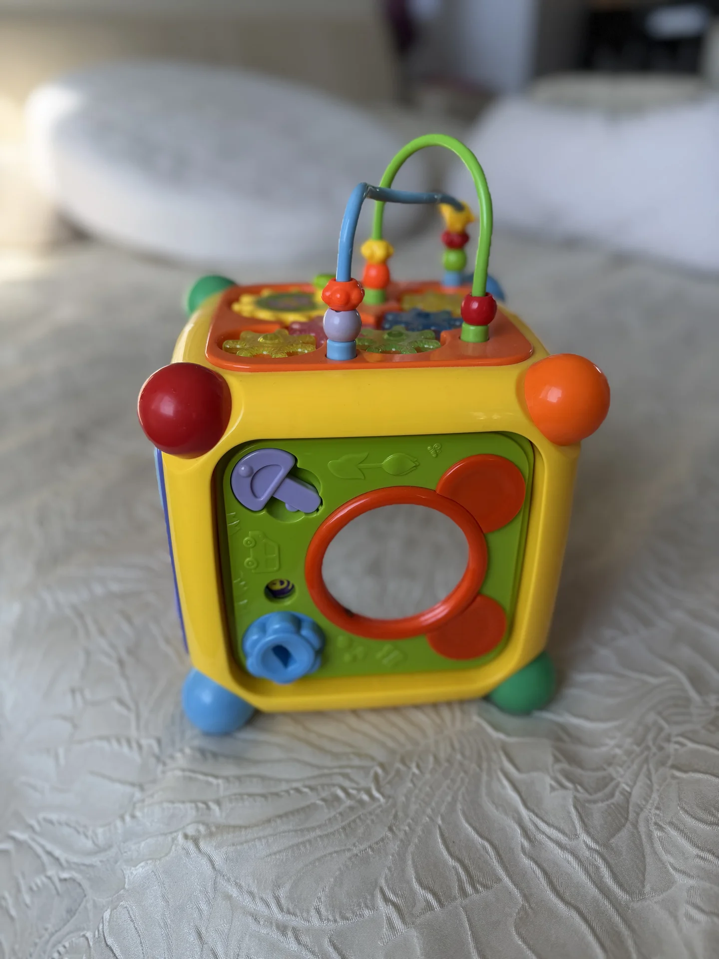 Игровой музыкальной кубик для детей с сортерами - миниатюра 2