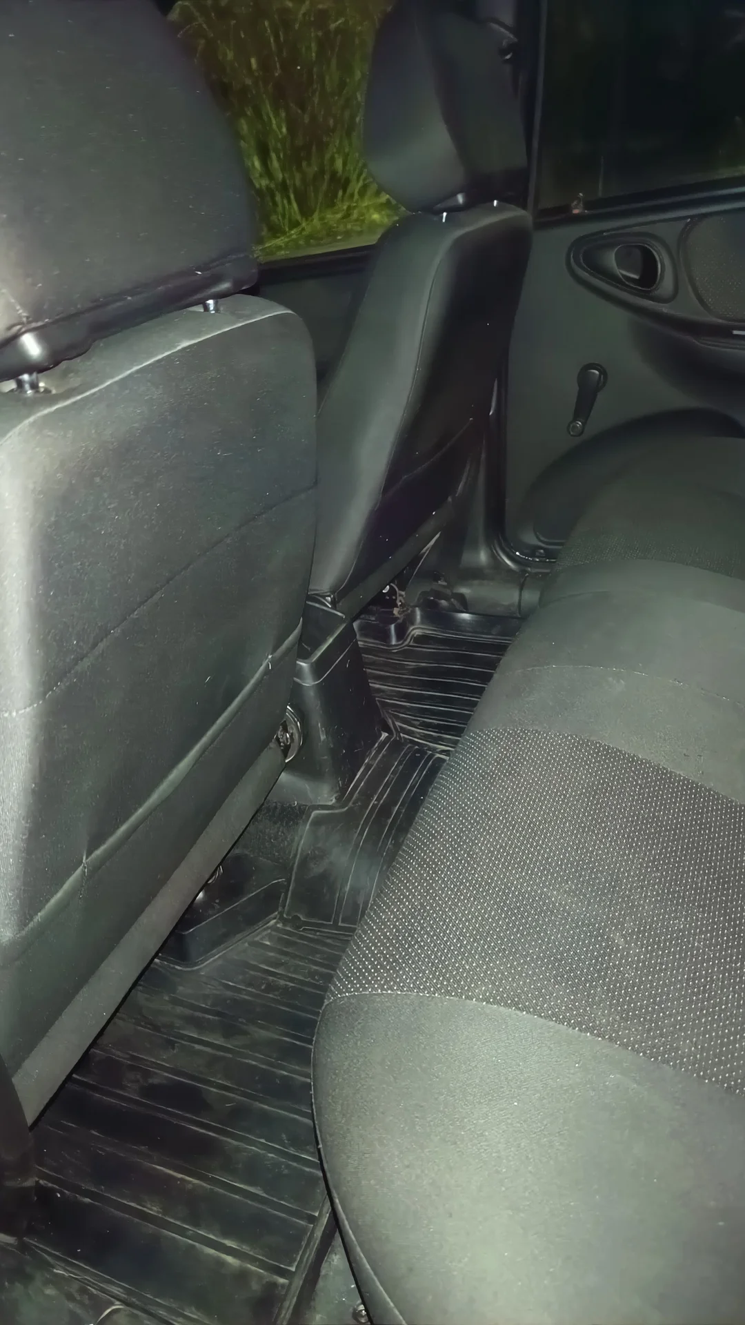 Niva Chevrolet 2010 - миниатюра 27