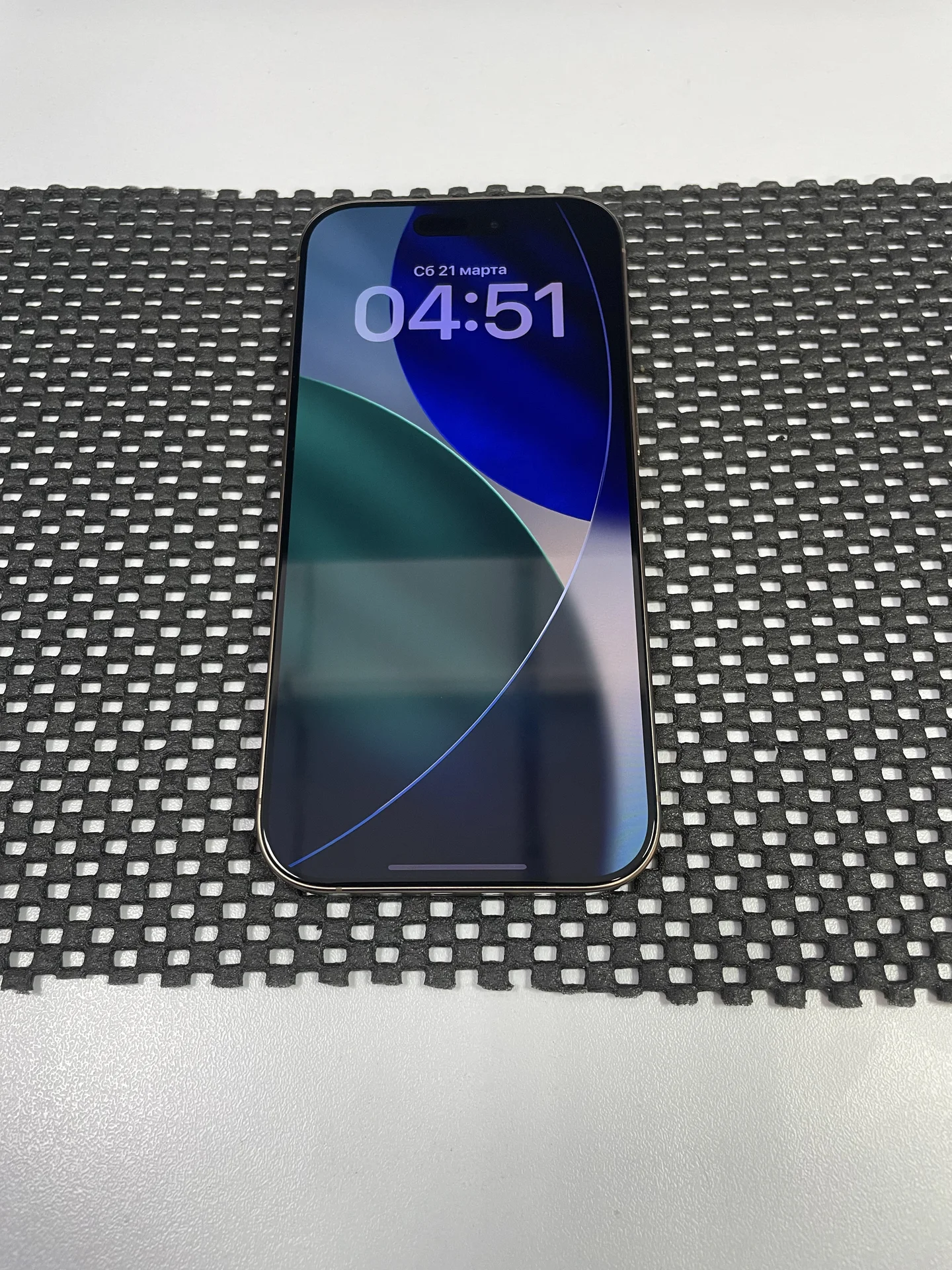 iPhone 16 Pro Desert Titanium 1tb - миниатюра 2