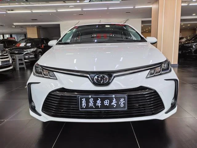 Toyota Corolla 2021 1.2 л. - миниатюра 2