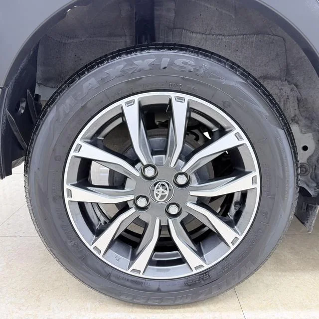 Toyota Yaris L 2022 - миниатюра 19