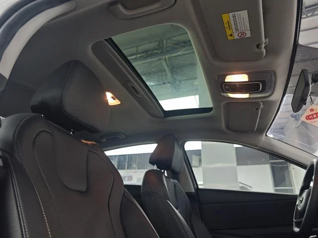 Hyundai Elantra 2022 - миниатюра 10