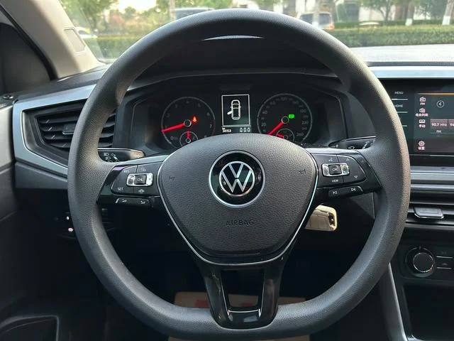 Volkswagen Polo Plus 2021 - миниатюра 13
