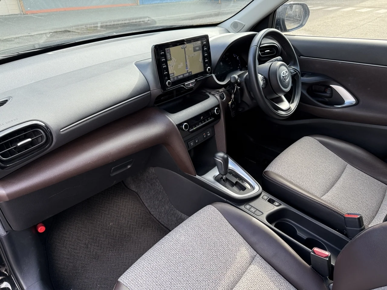 Toyota Yaris Cross 2022 - миниатюра 10