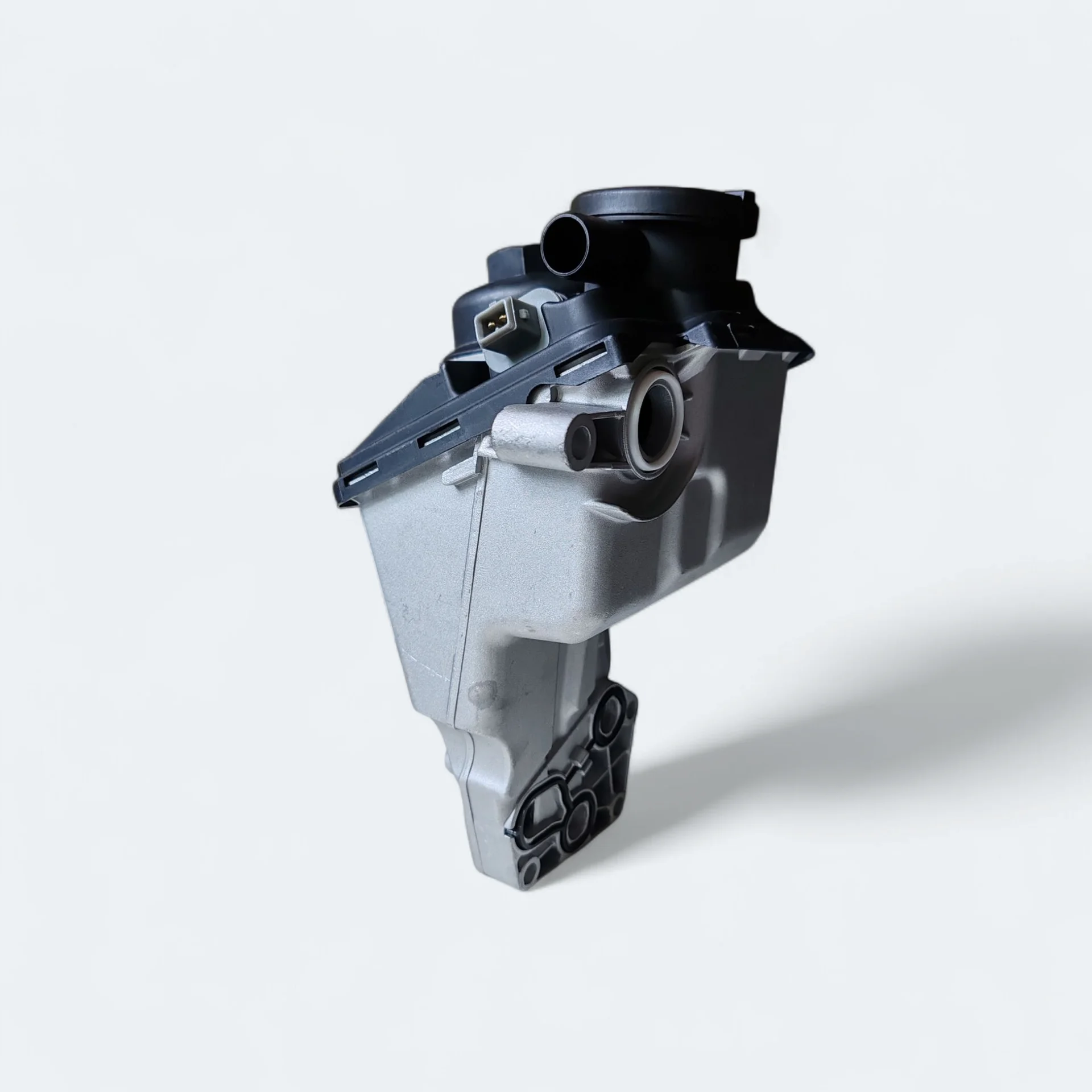 Новый корпус масляного фильтра Volvo Ford - миниатюра 4