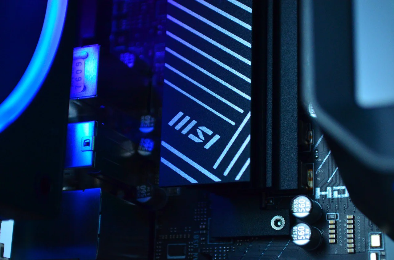 Игровой Компьютер Ryzen 7700\RTX5070\32RAM - миниатюра 3