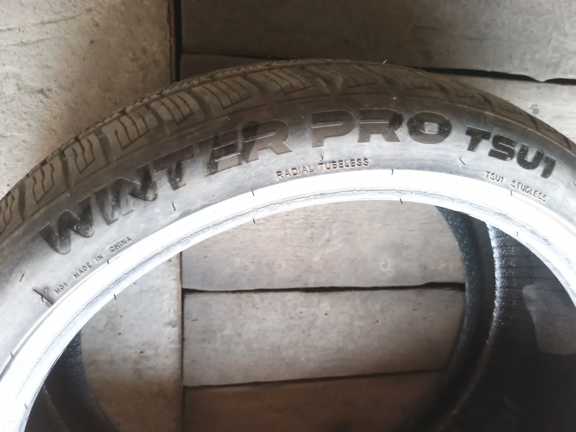 Продам резину 245/40 R 20 Tourador Winter Pro TSU1 - миниатюра 5