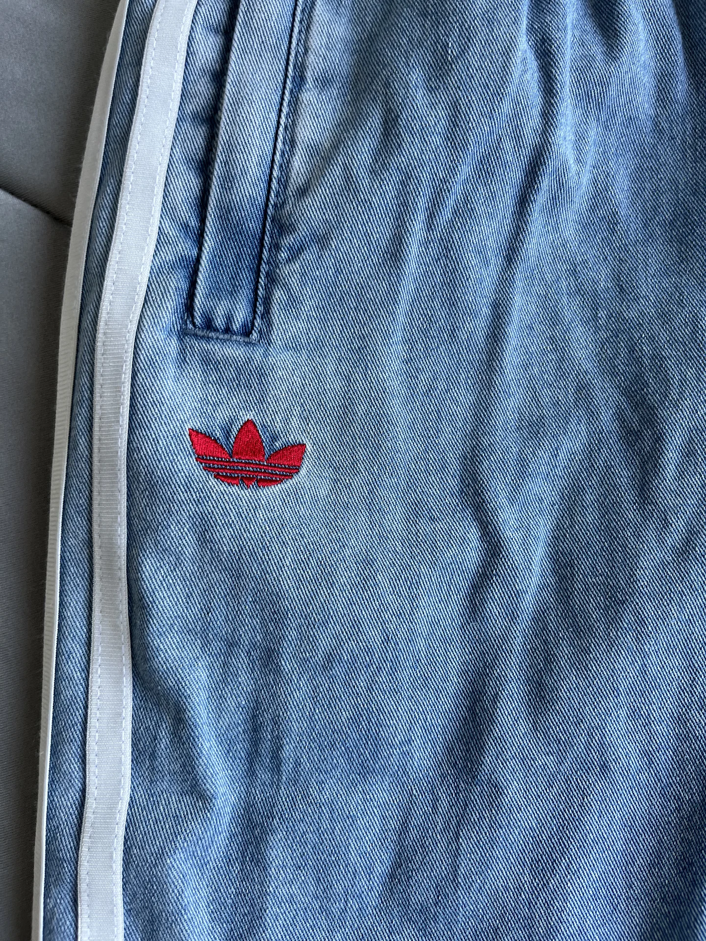 Джинсовые штаны Adidas x Coca-Cola XS-XL - миниатюра 3
