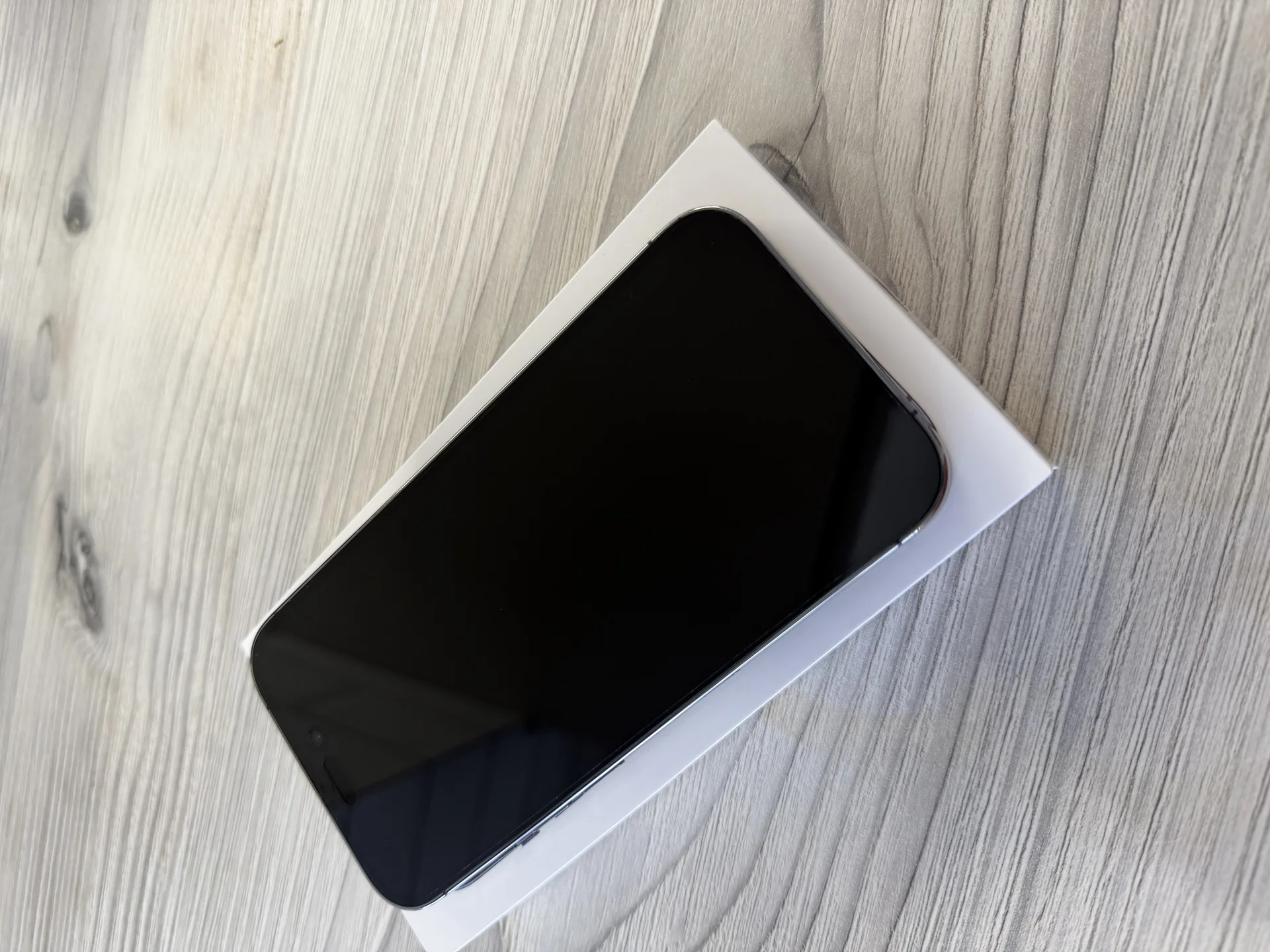 iPhone 14 Pro - миниатюра 2