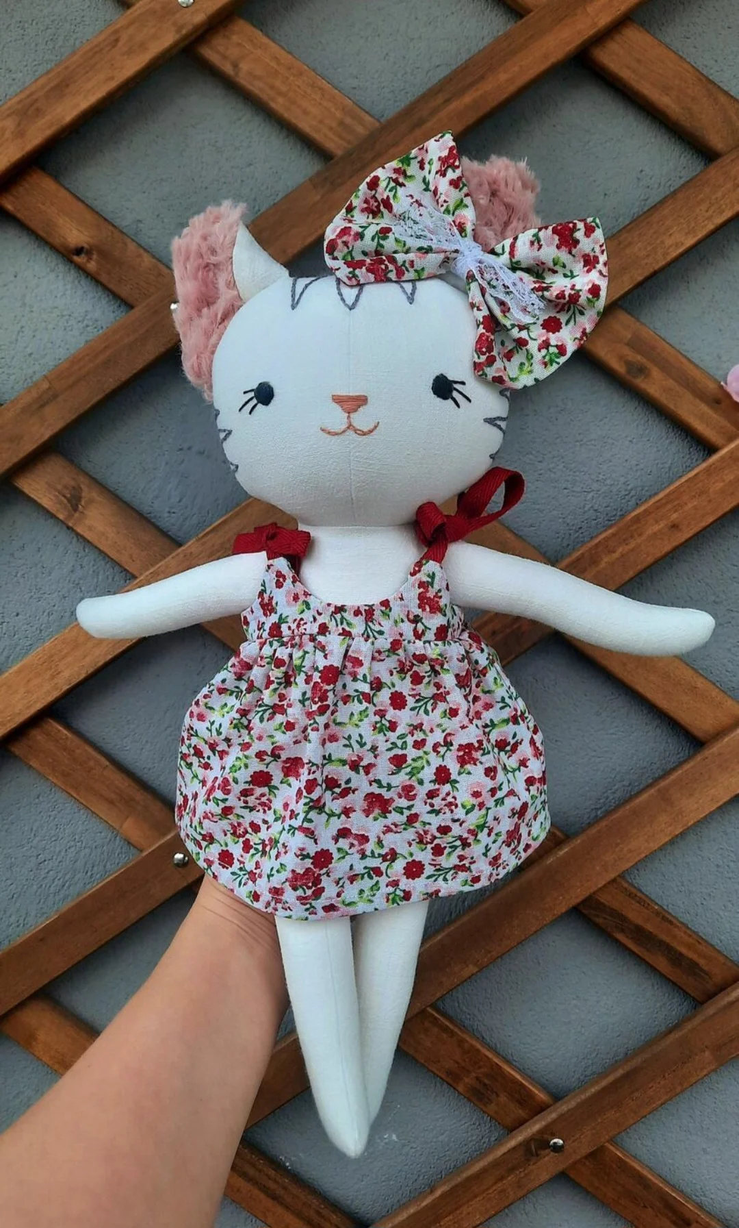 КОШЕЧКА игрушка с нарядами и постелькой - миниатюра 6