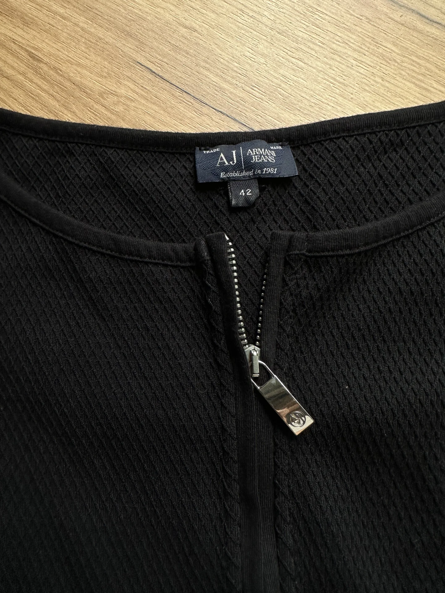 Продам бомбер Armani - миниатюра 4