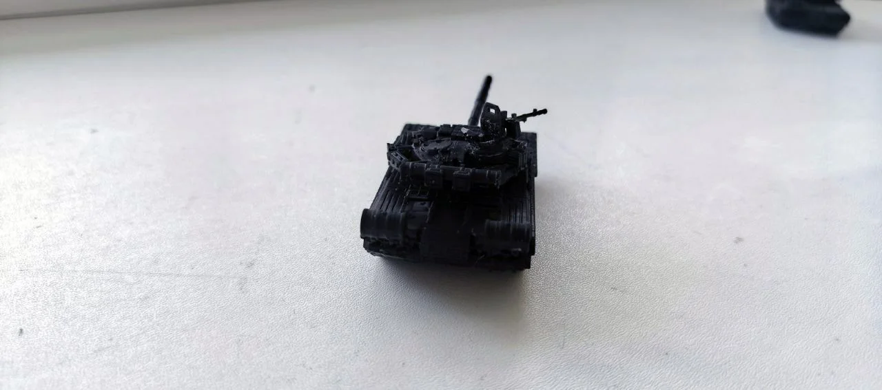 Модель танка Т80БВ 1:100 - миниатюра 3