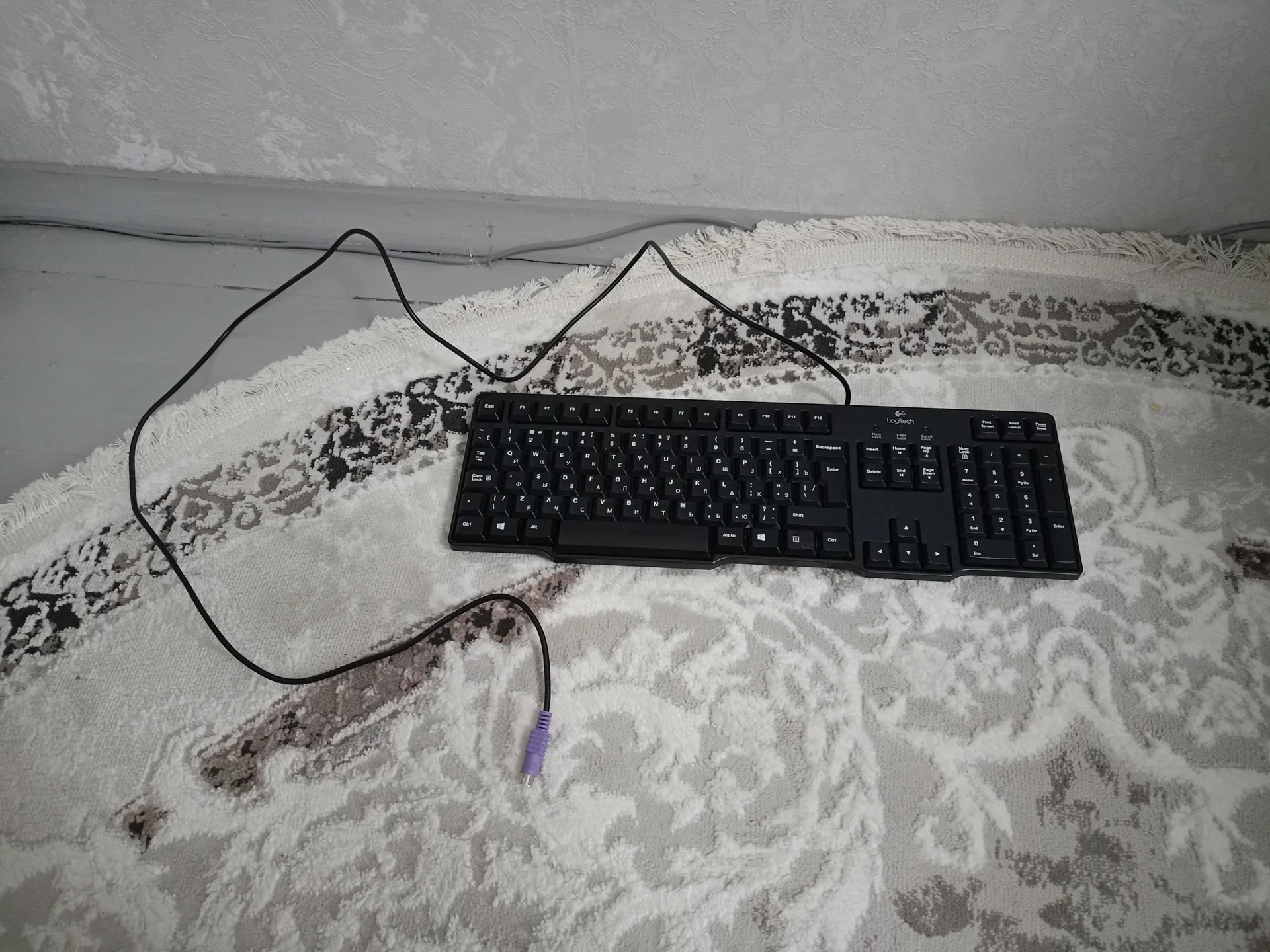 Клавиатура logitech ps/2 проводная - миниатюра 3