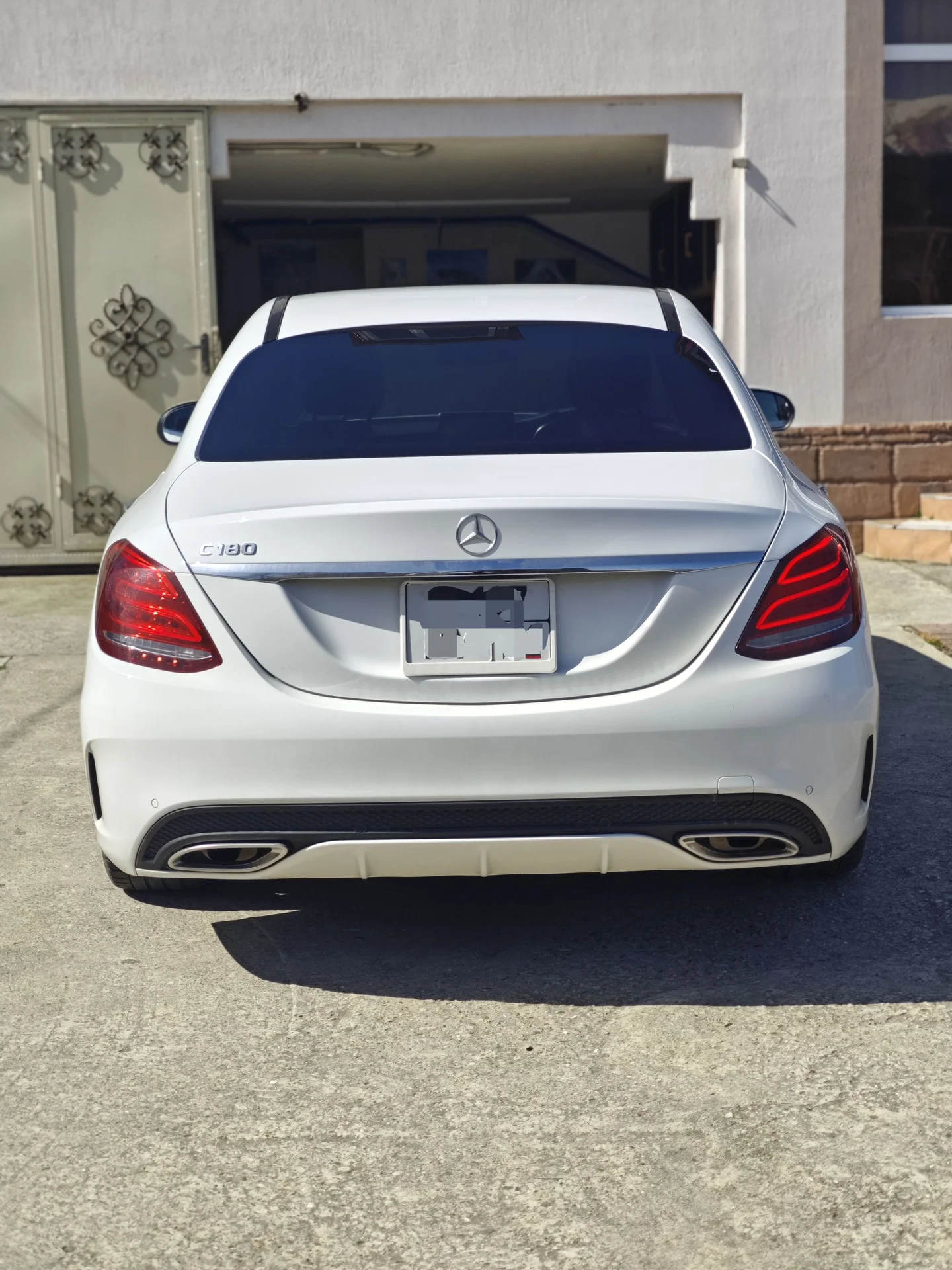 Mercedes-Benz C180 - миниатюра 5