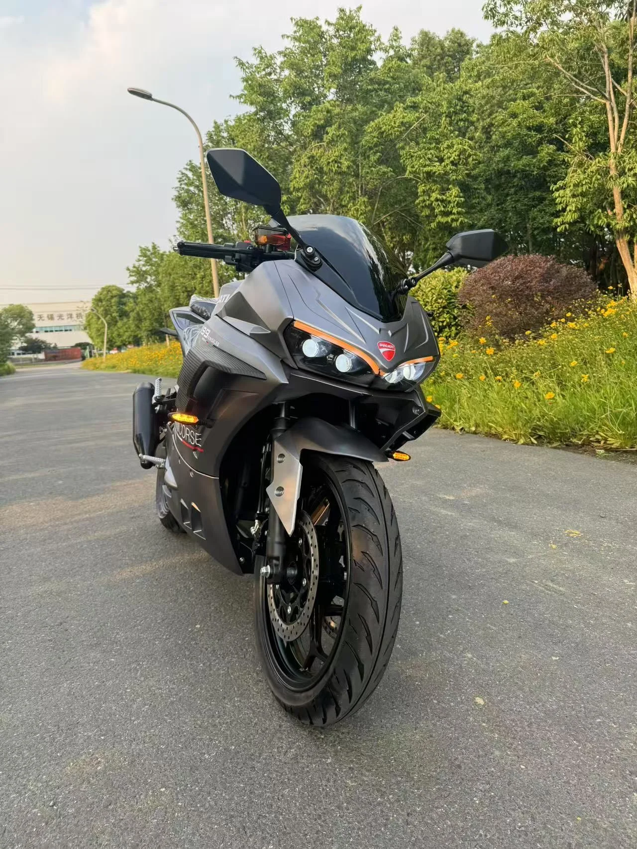 Ducati Panigale Электромотоцикл - миниатюра 2