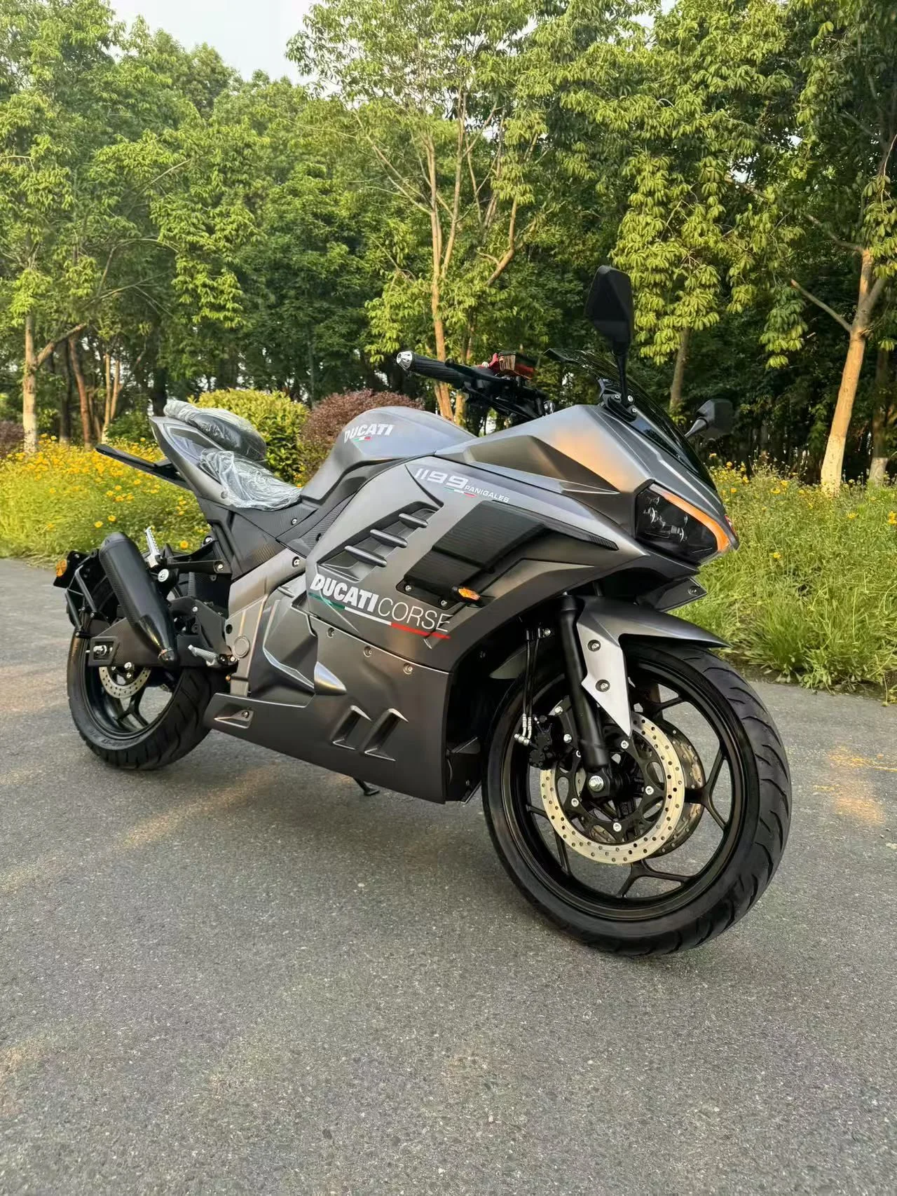 Ducati Panigale Электромотоцикл - миниатюра 3