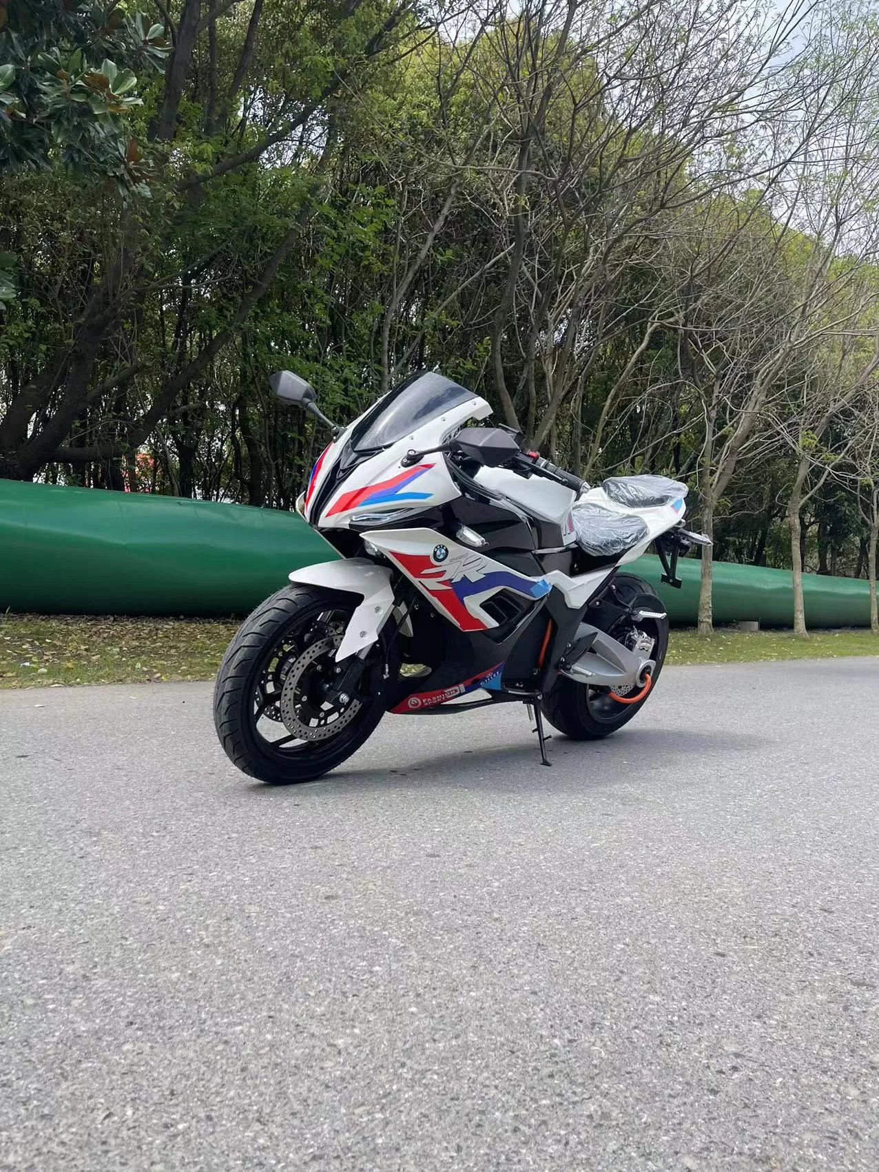BMW RR электромотоцикл - миниатюра 11
