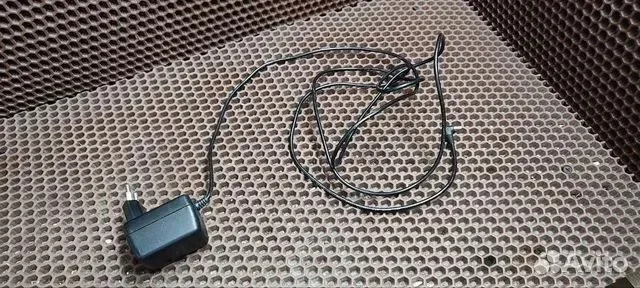 Зарядное устройство и кабель к телефонам - изображение 1