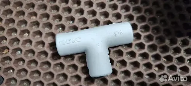 DKC / дкс 50616 Тройник ф16мм, IP40, RAL 7035 - изображение 1