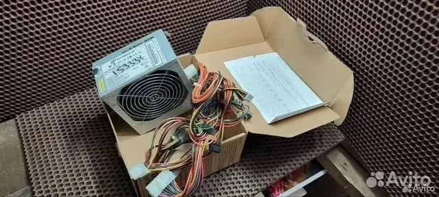 Блок питания FSP 550 ватт - изображение 1
