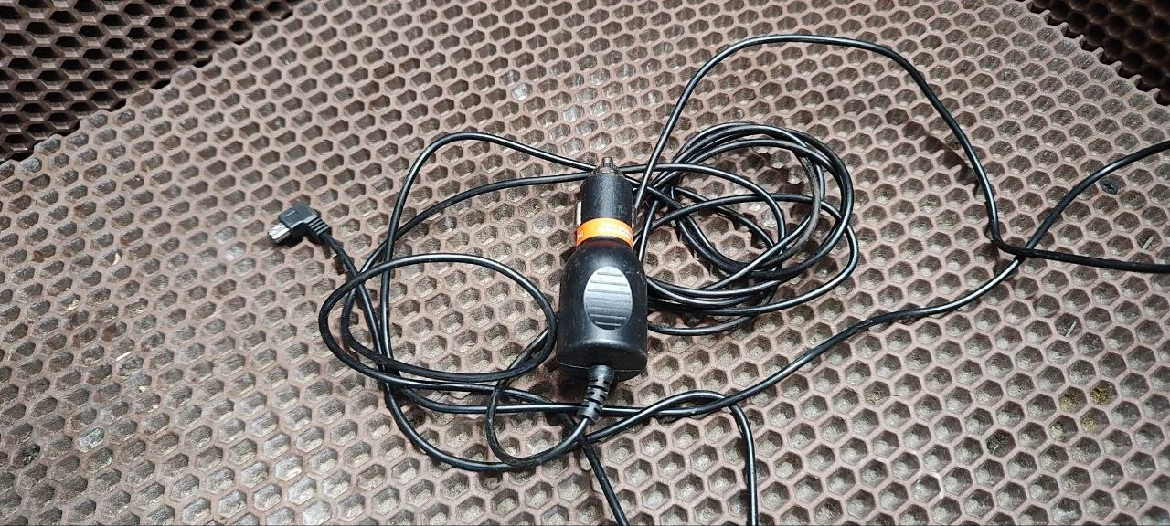 Автомобильное зарядное устройство мини usb T2 - миниатюра 6
