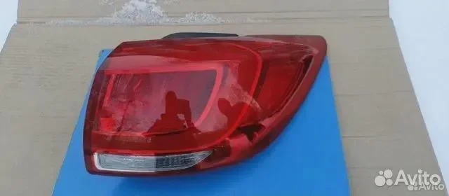 Фонарь правый Kia Sportage 10-16 г - изображение 1