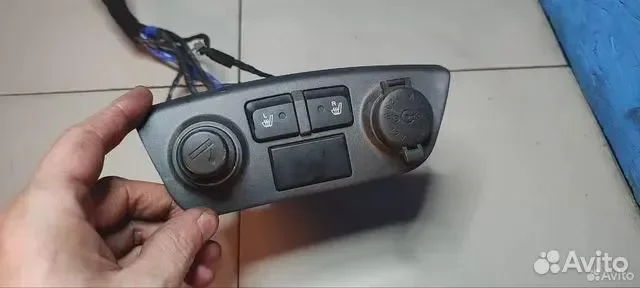 Кнопка подогрева сиденья Kia Rio 2 - изображение 1