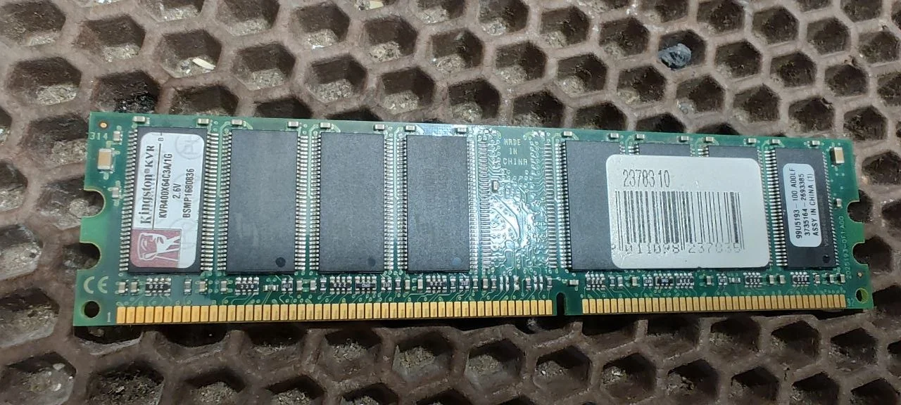 Оперативная память Kingston DDR 1gb - изображение 1