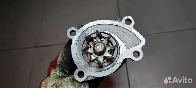Помпа Nissan Wingroad Y12 HR15DE 2006 - миниатюра 2