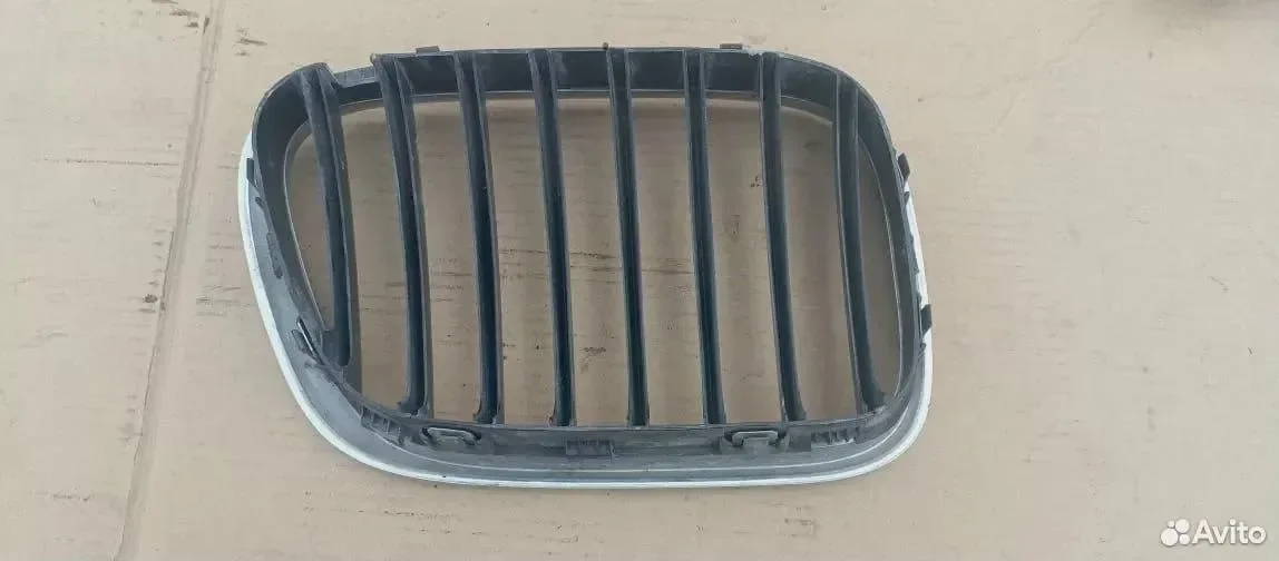 51138247673 Решетка радиатора левая BMW бмв - миниатюра 3
