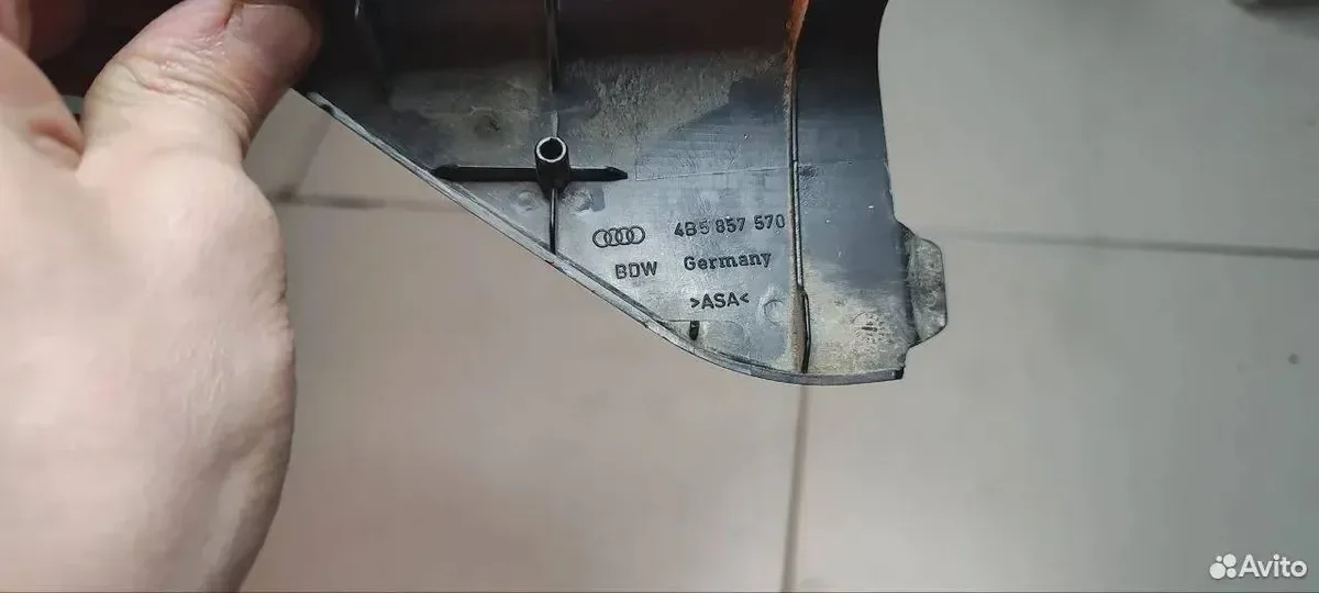 Уголок задний правый Audi A6 C5 APR 2000 - миниатюра 2