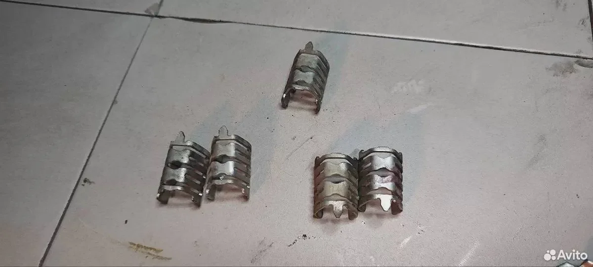 Скоба форсунки 4GR-FE - изображение 1