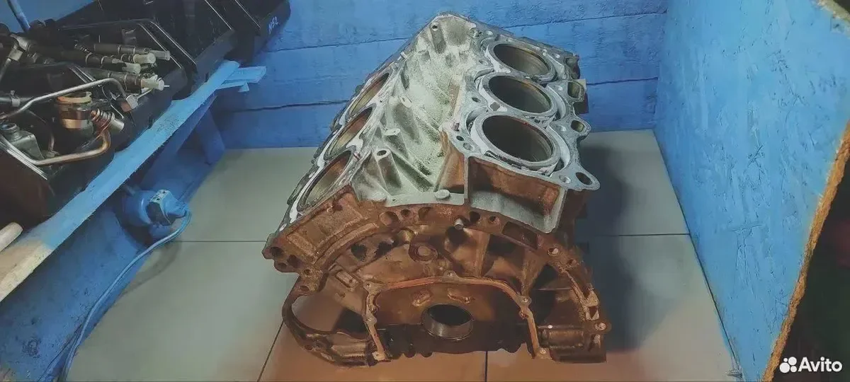 Блок цилиндров toyota lexus - миниатюра 2