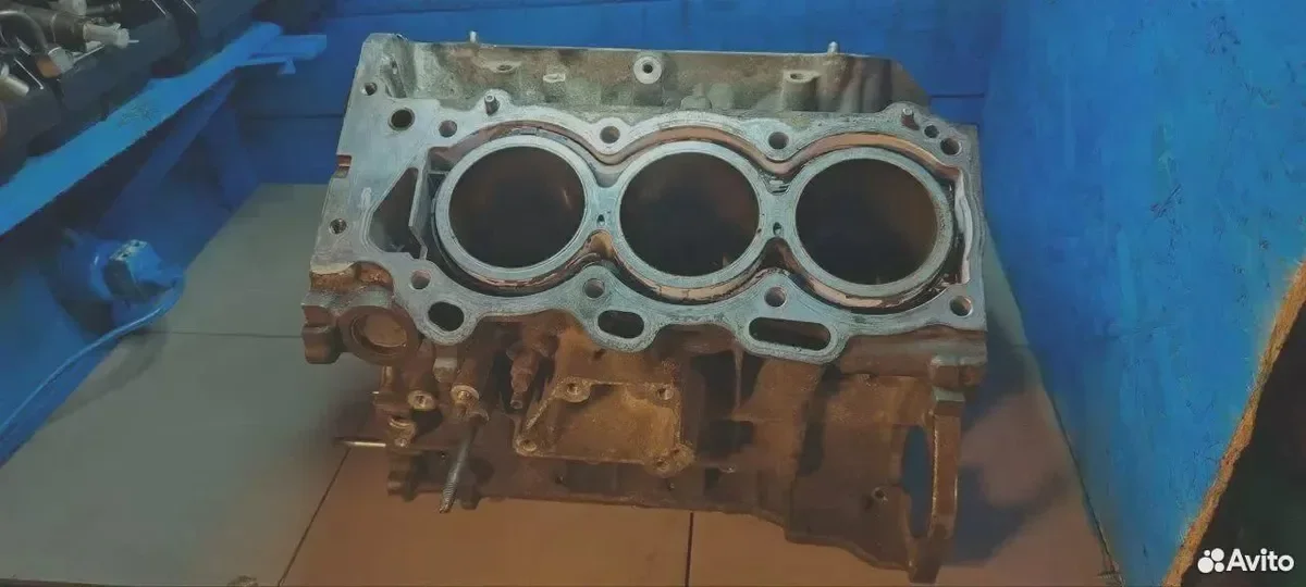 Блок цилиндров toyota lexus - миниатюра 3